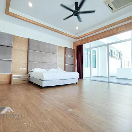 Bay Resort Penthouse By Evernent Miri Exterior photo