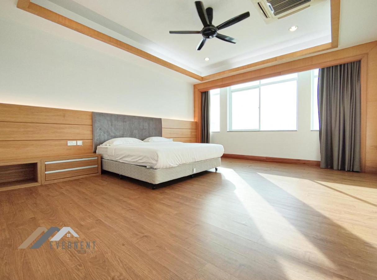 Apartment Bay Penthouse By Evernent